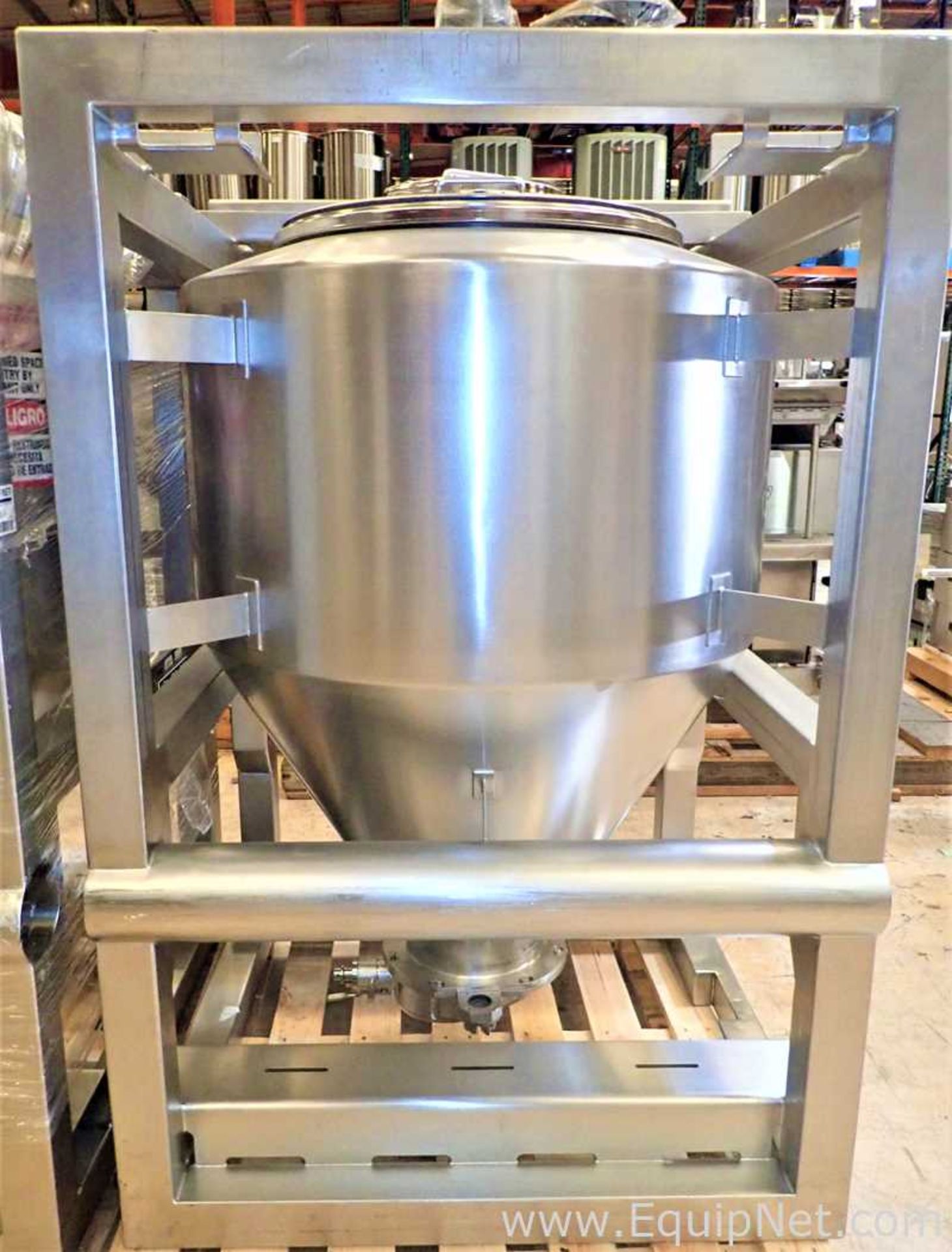 LB Bohle 600 Liter Stainless Steel IBC Blending Bin with Glatt Discharge Valve