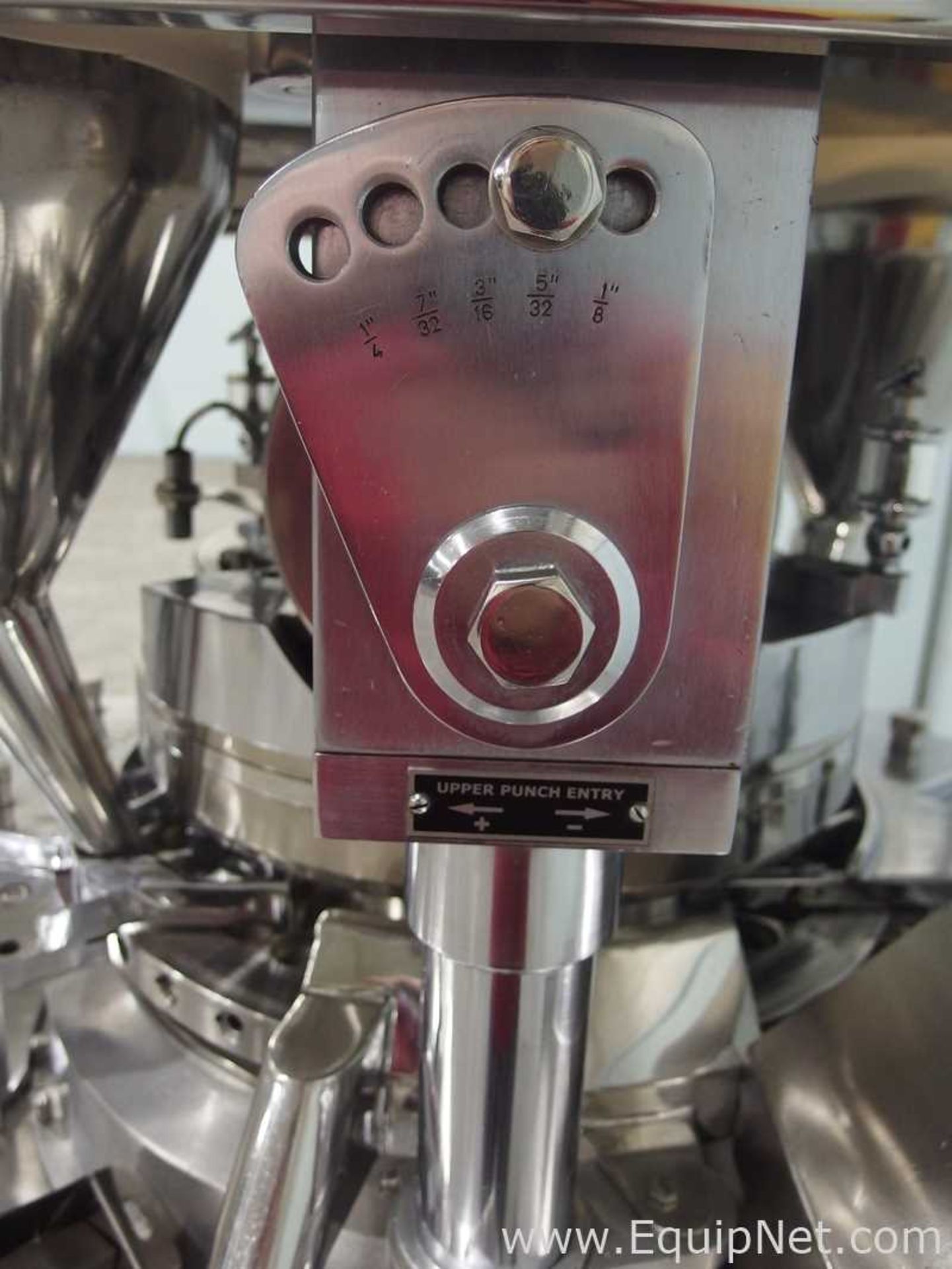 Fluidpack Accura B4 Double Rotary Tablet Press - Image 9 of 18