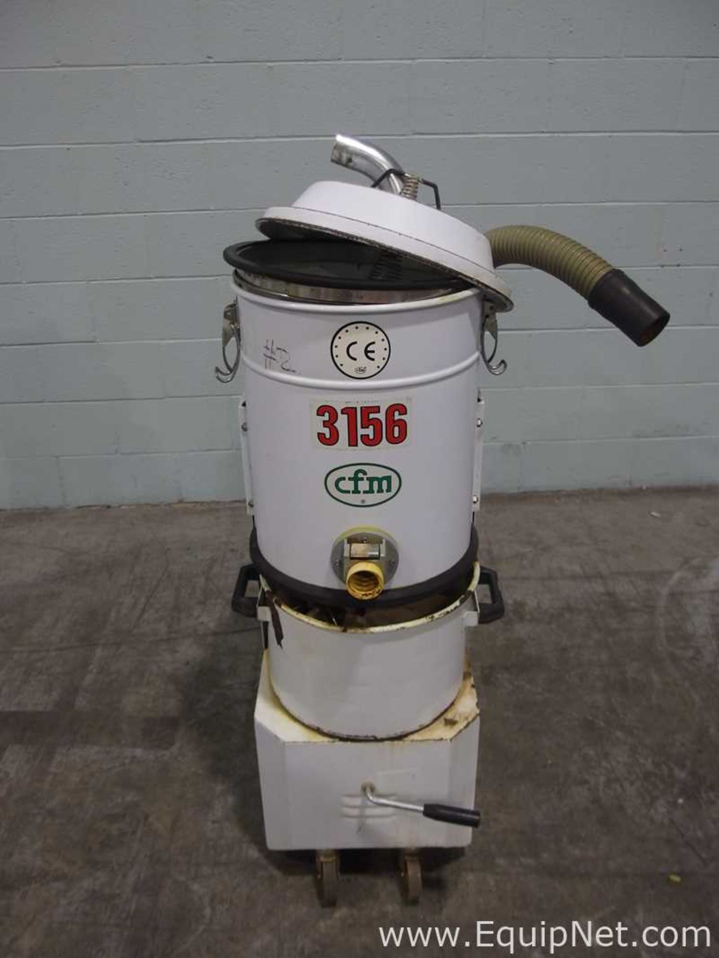 Lot of 2 CFM 3156 Industrial Vacuums - Image 9 of 14