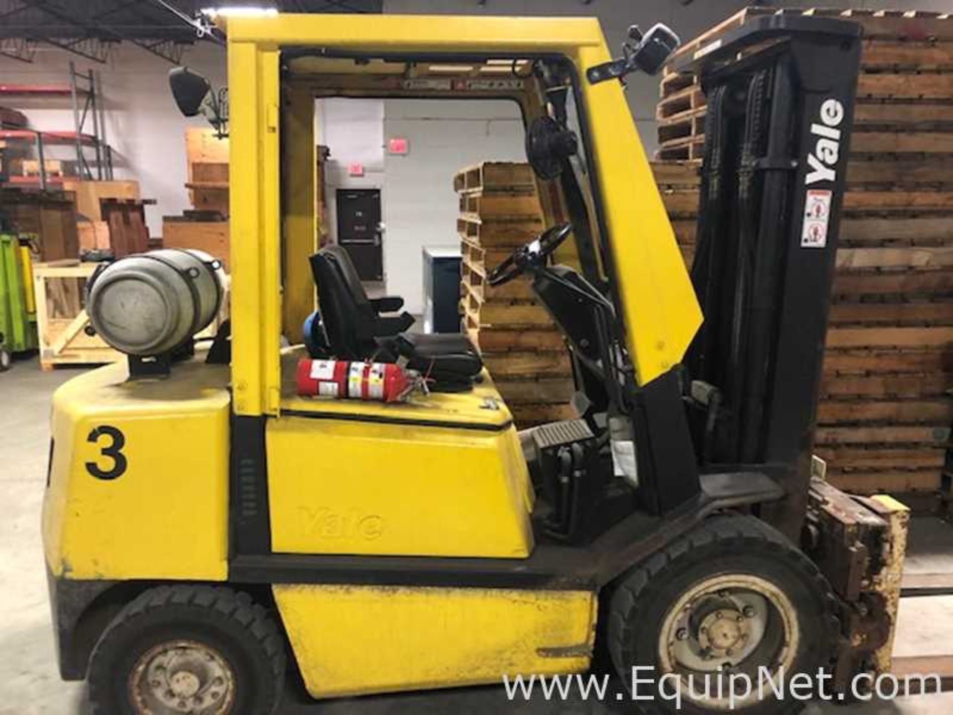 Yale GLP060 6,000 Pound LP Fork Lift