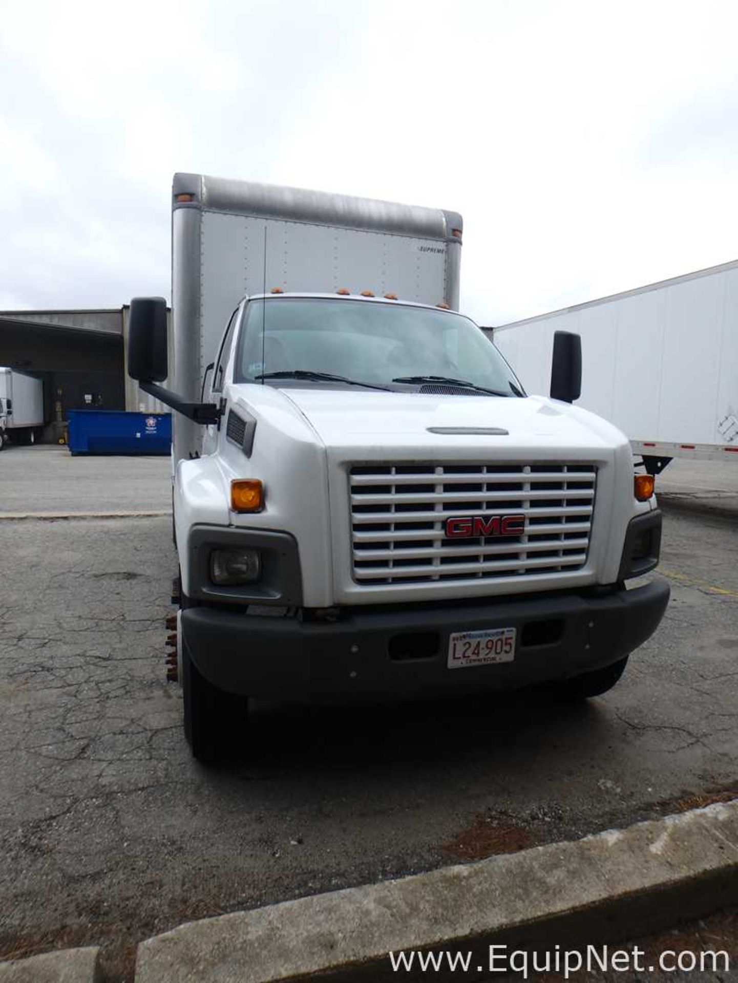 2005 GMC C7500 Box or Cargo Truck - Image 24 of 33