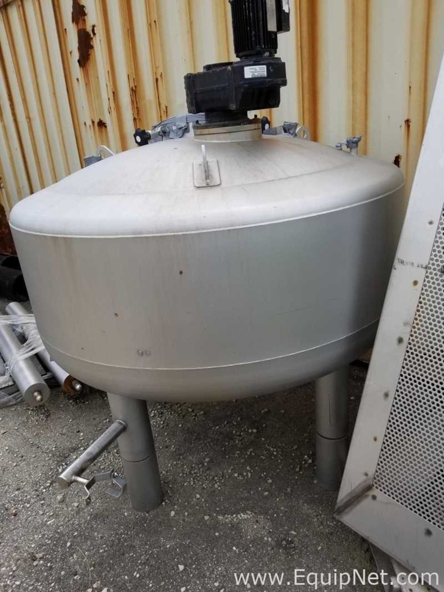 KHS 260 Gallon Stainless Steel Pressure Vessel with Agitation