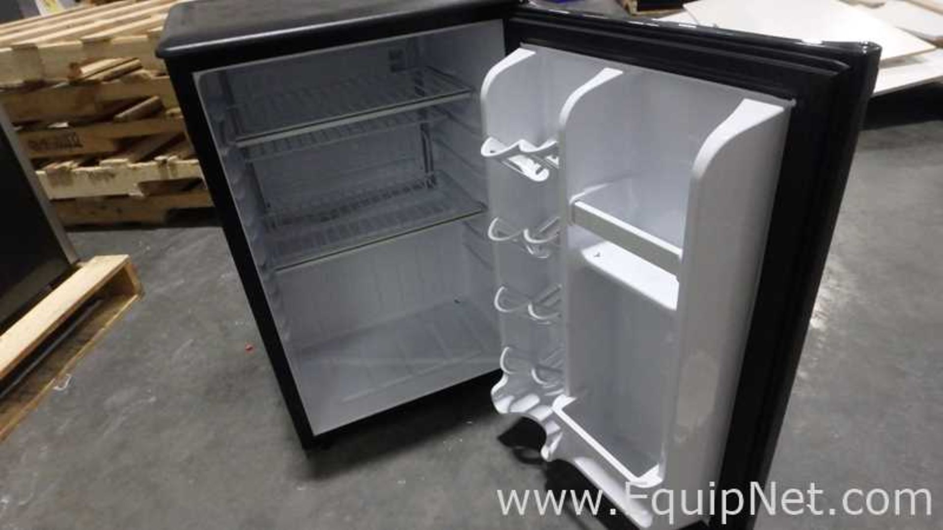 Lot of 4 Refrigerators - Image 20 of 23