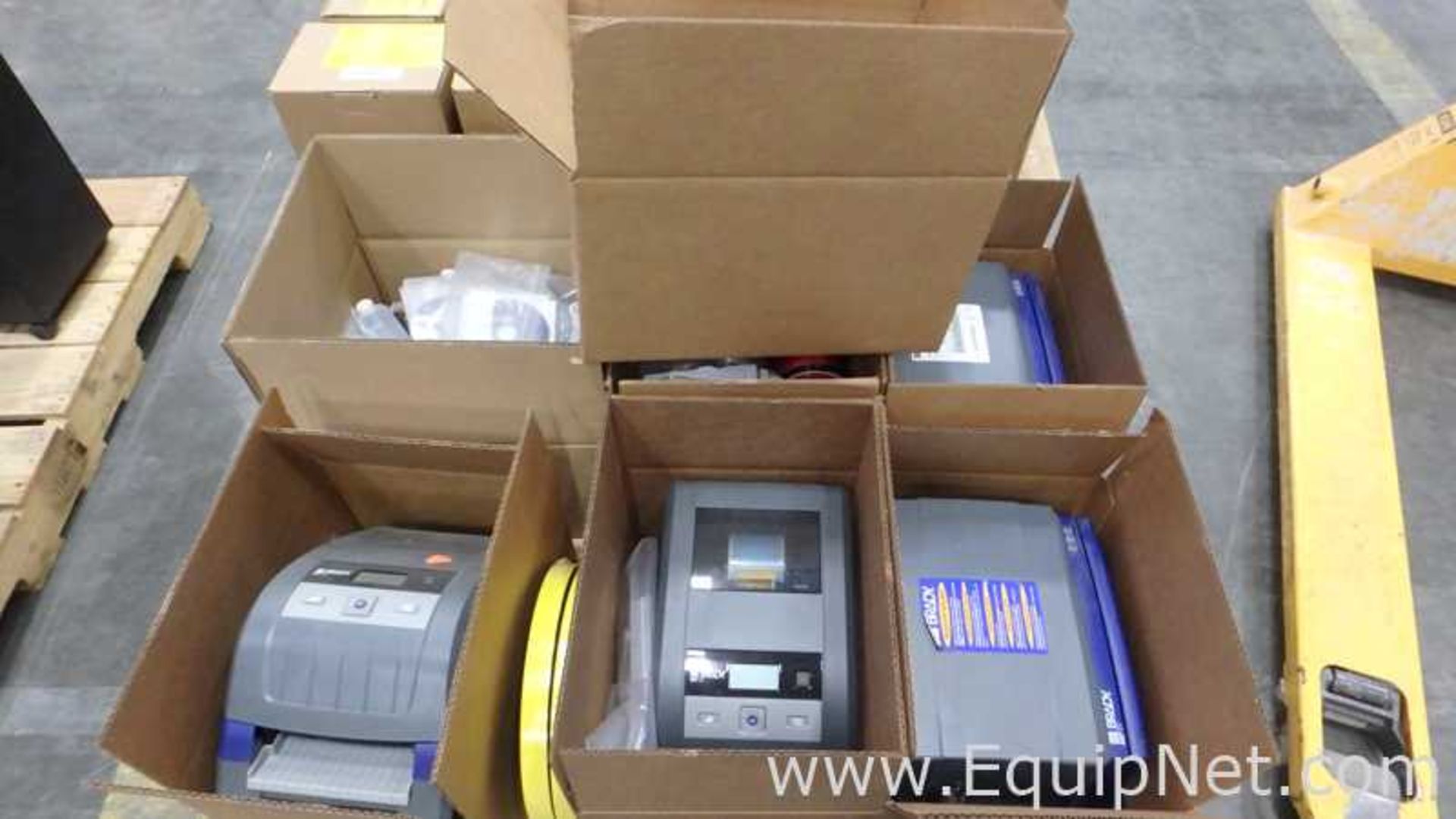 Lot of 1 Pallet Assorted Brady Label Printers BBP33,BBP31 With Accessories and Computer Accessories - Image 6 of 16