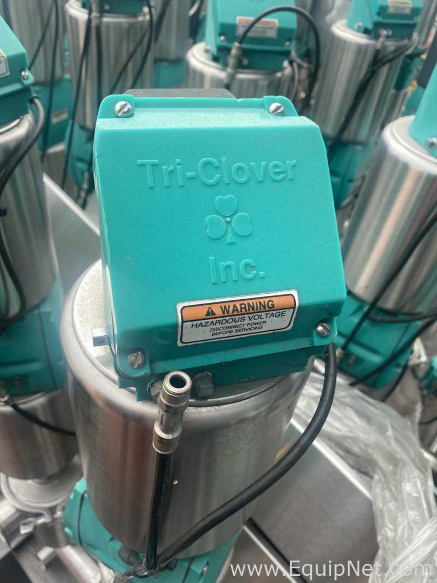 Sanitary Tri-Clover 3 Inch Air Actuated Mix Proof Valve Manifold Cluster Model 965 - Image 2 of 6