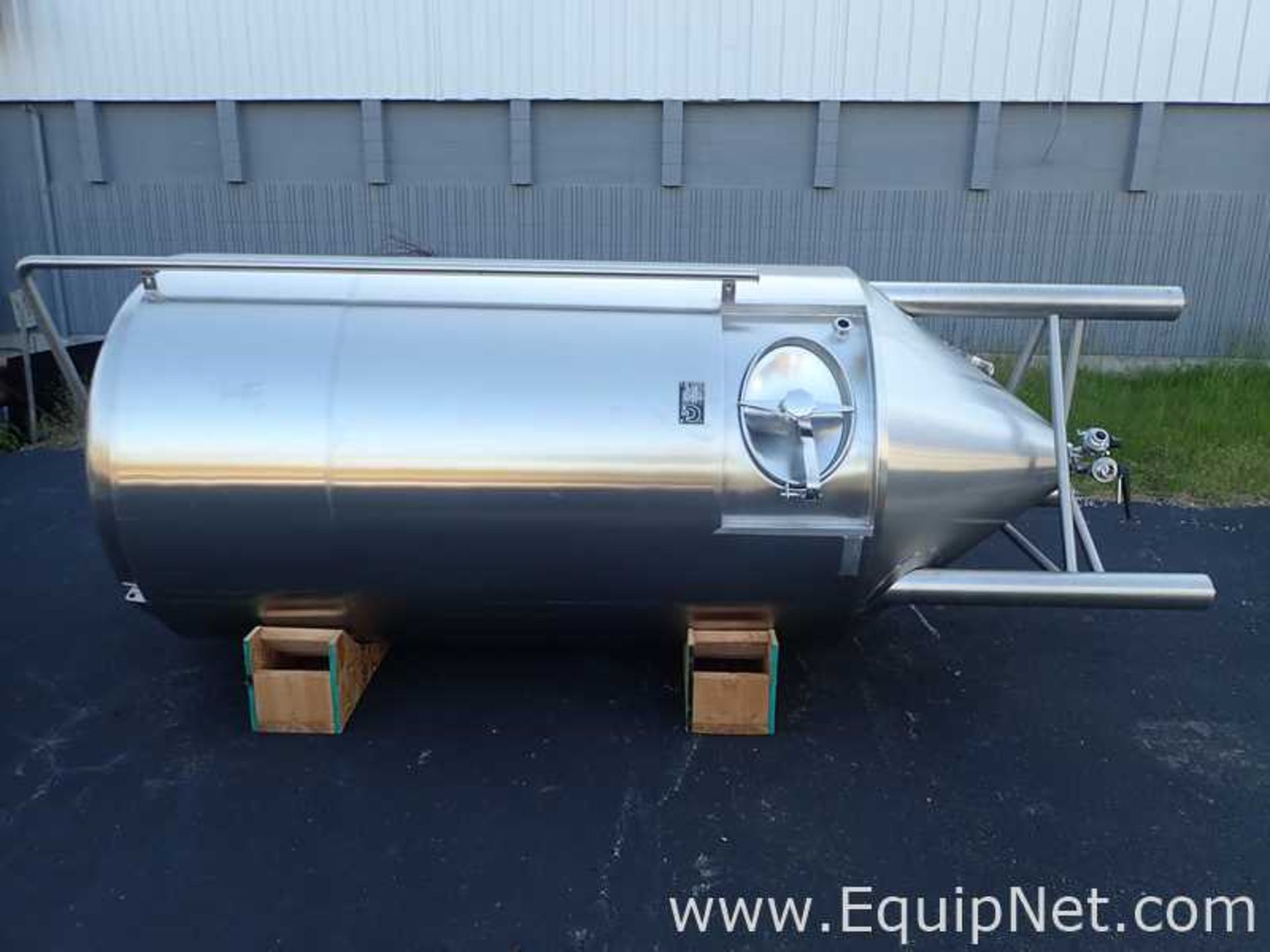 Specific Mechanical Approximately 600 Gallon Stainless Steel Jacketed Brew Tank