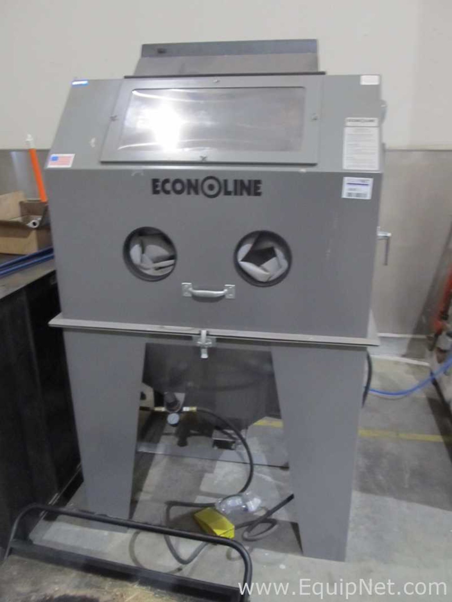 EconOline Sand Blasting Cabinet