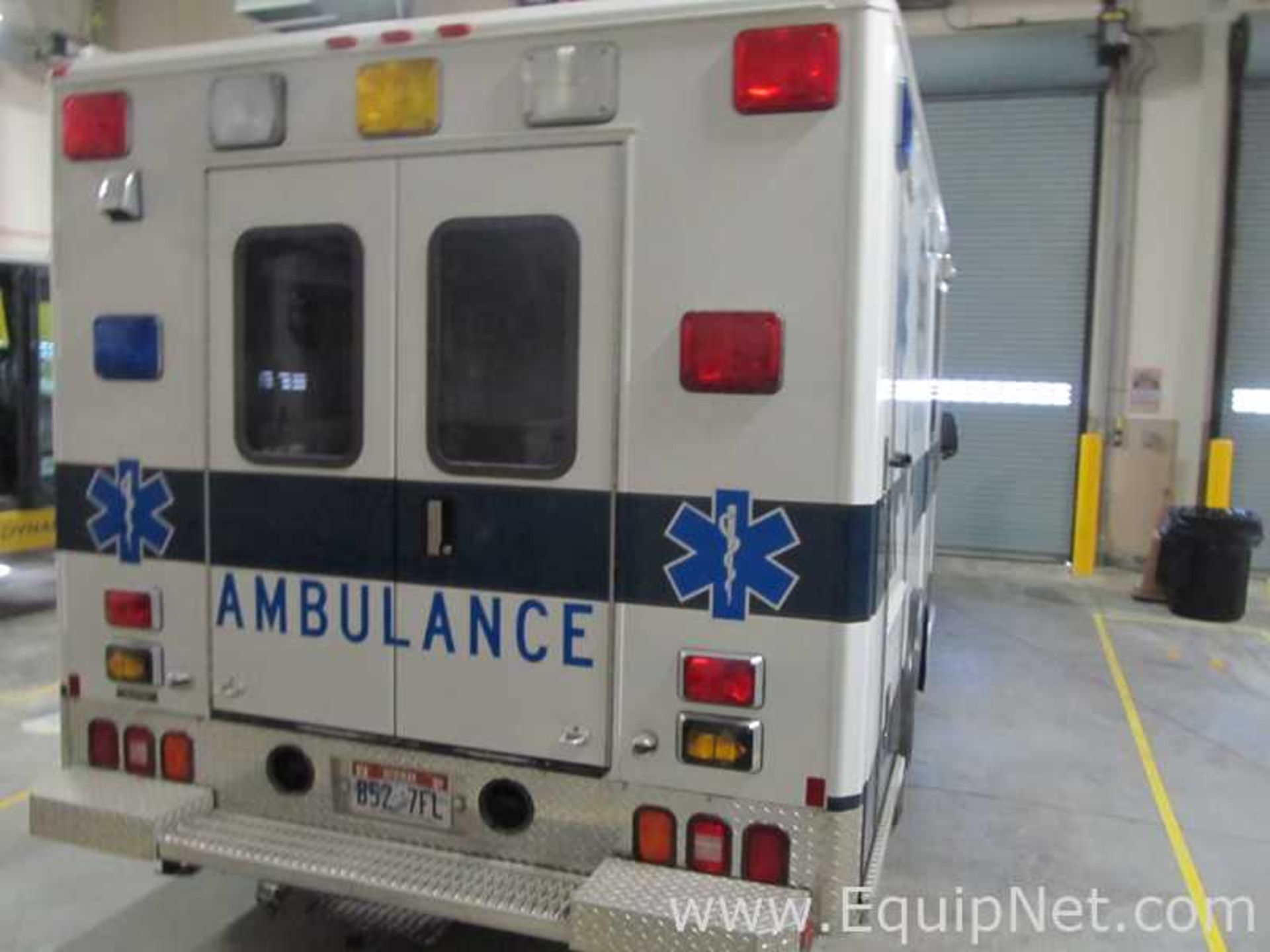 2000 Ford Wheeled Coach Ambulance - Image 6 of 11