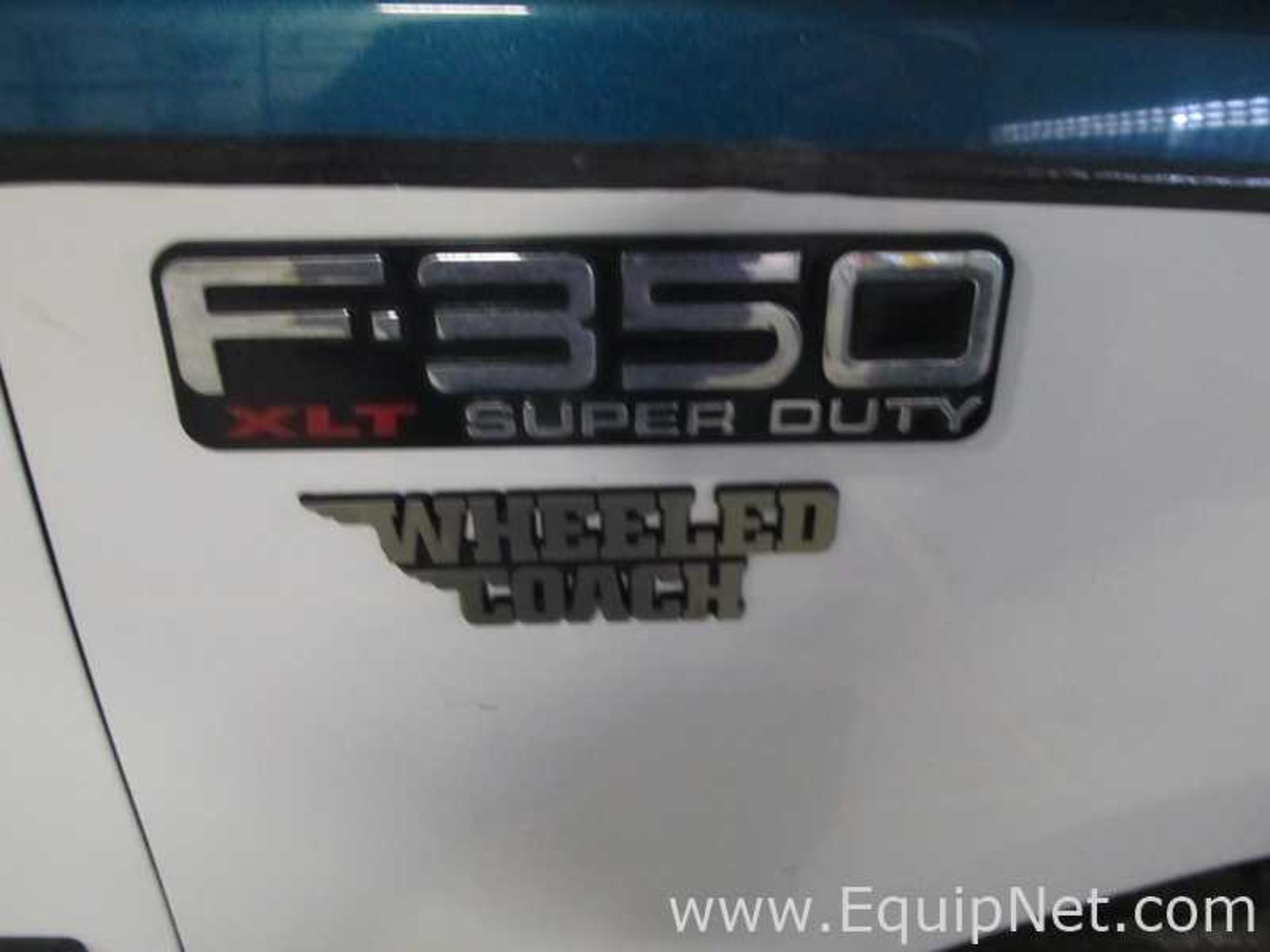 2000 Ford Wheeled Coach Ambulance - Image 10 of 11