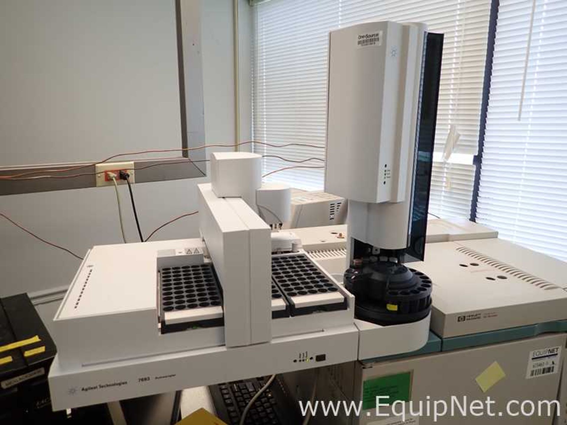 Agilent Technologies 6890 GC with 7693 AS, G4513A Injector, and G1888 Headspace Autosampler - Image 3 of 12