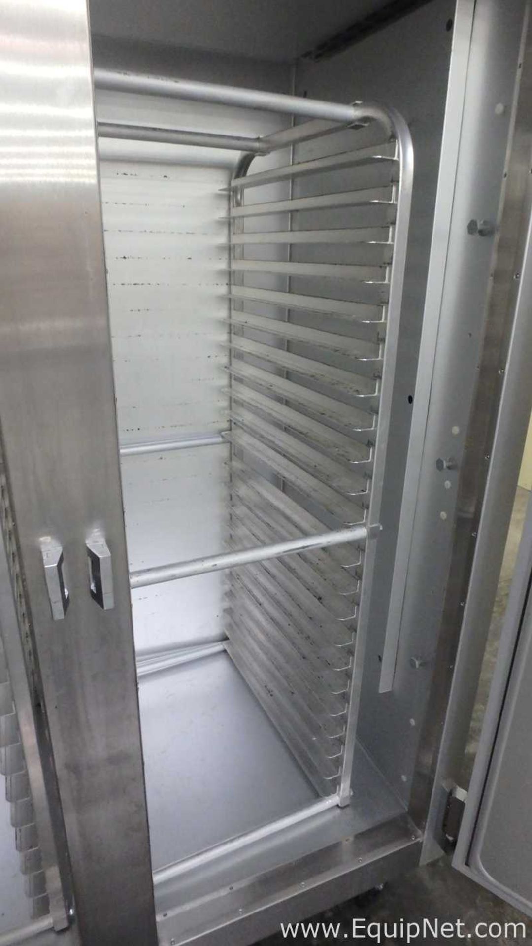 Traulsen G20010 52in 2-Section Solid Door Reach-In Refrigerator Left-Right Hinged Doors 46cuft - Image 5 of 12