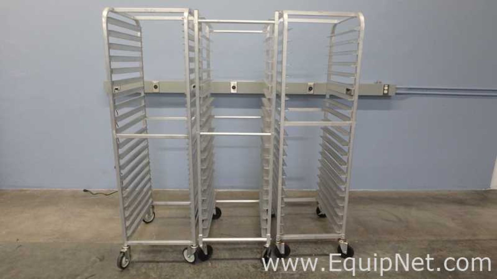 Lot of 3 Mobile Pan Rack Full Height Open Sides with Slides for 40 18inx26in Pans - Image 7 of 10