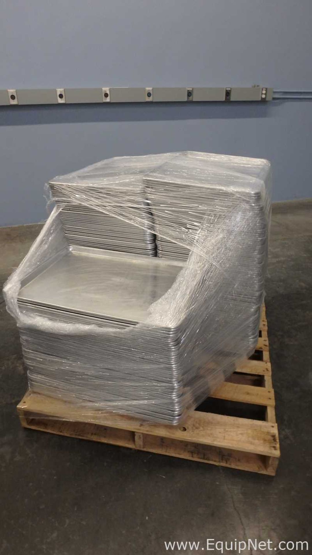 Pallet of Thunder Group 18in X 26in Aluminum Sheet Pans - Image 5 of 6