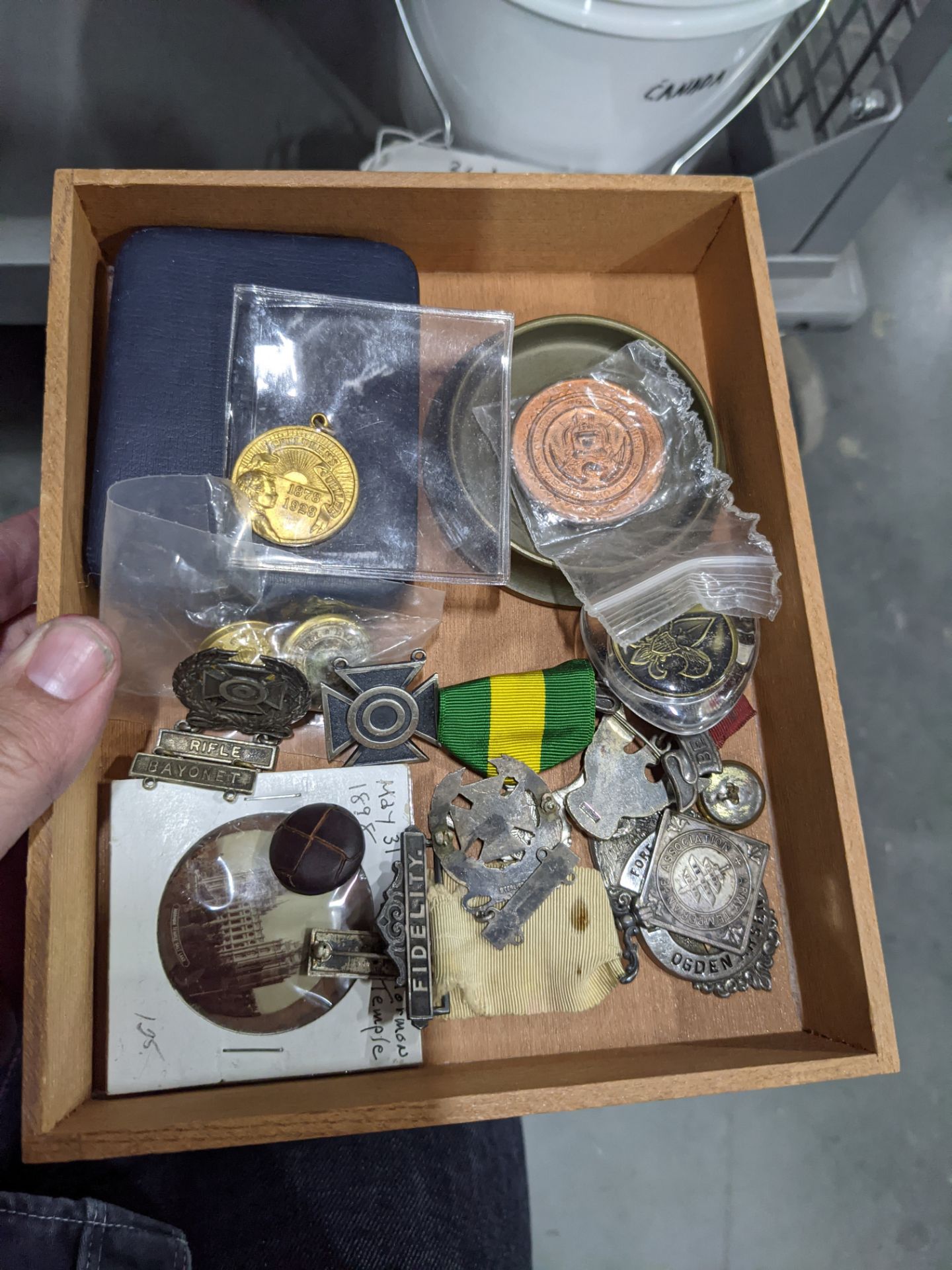 tokens and medals - Image 4 of 6