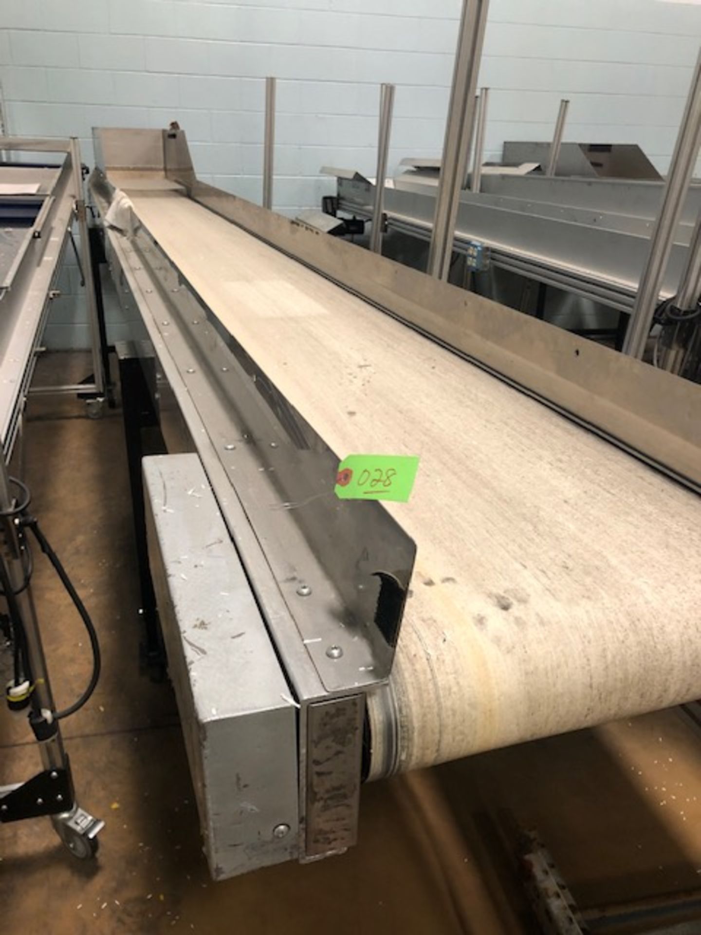 LaRos A-510-18-17.00 Cleated Belt Conveyor