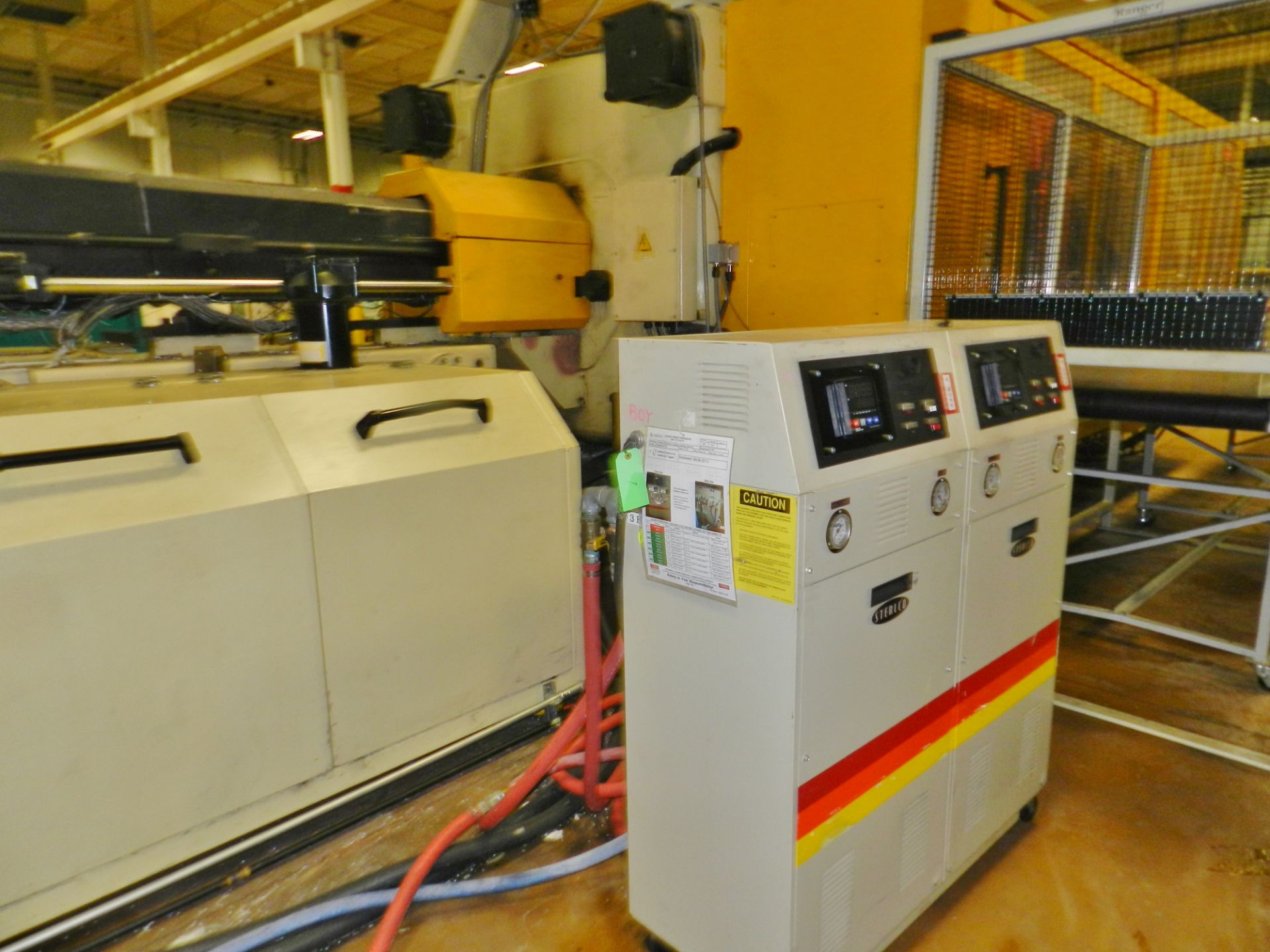 Husky H1000 RS115/95 Injection Molding Machine w/ Robot 2003 Controls Updated in 2015 - Image 13 of 16