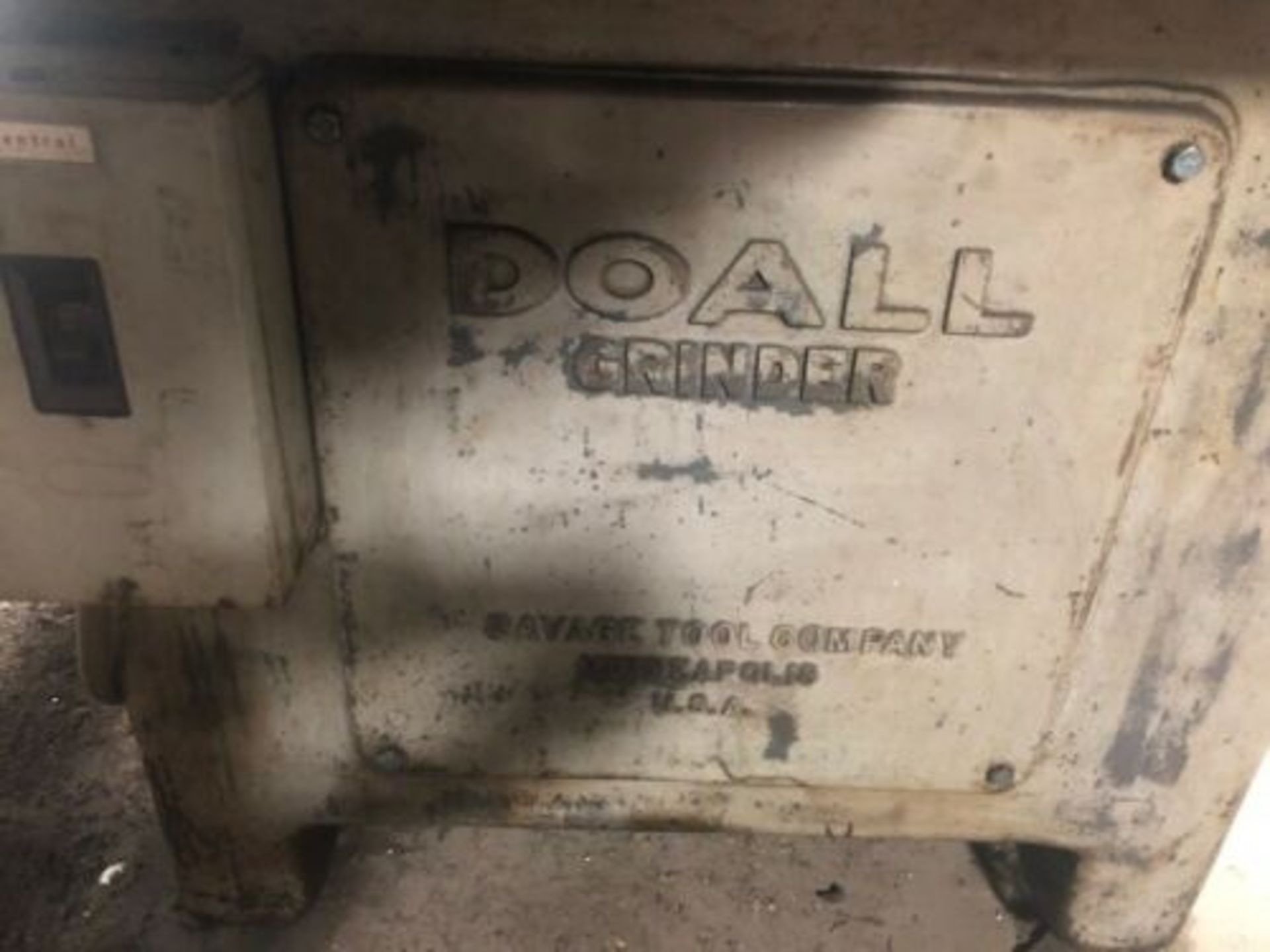 DOALL SURFACE GRINDER - Image 6 of 7