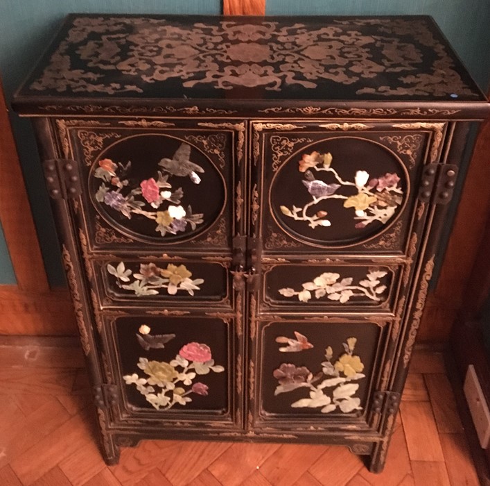 20th C Chinese inlaid cabinet, set with semi-precious hardstones of flowers and birds.