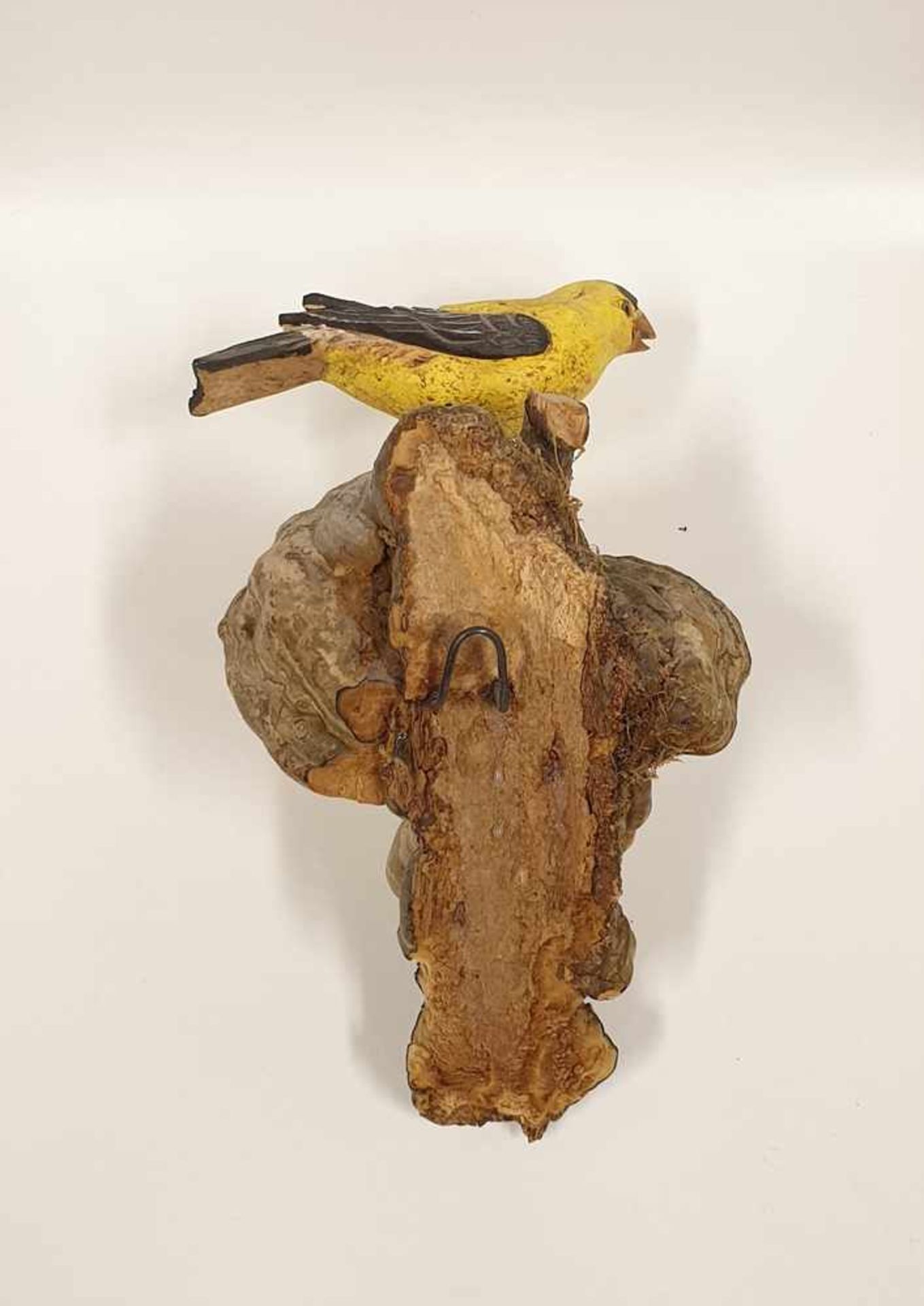 Viechtauer Vogel , Holz geschnitzt und gefasst, auf Holzschwamm gelegt, 19./20.Jahrhundert, Größe: - Bild 4 aus 4