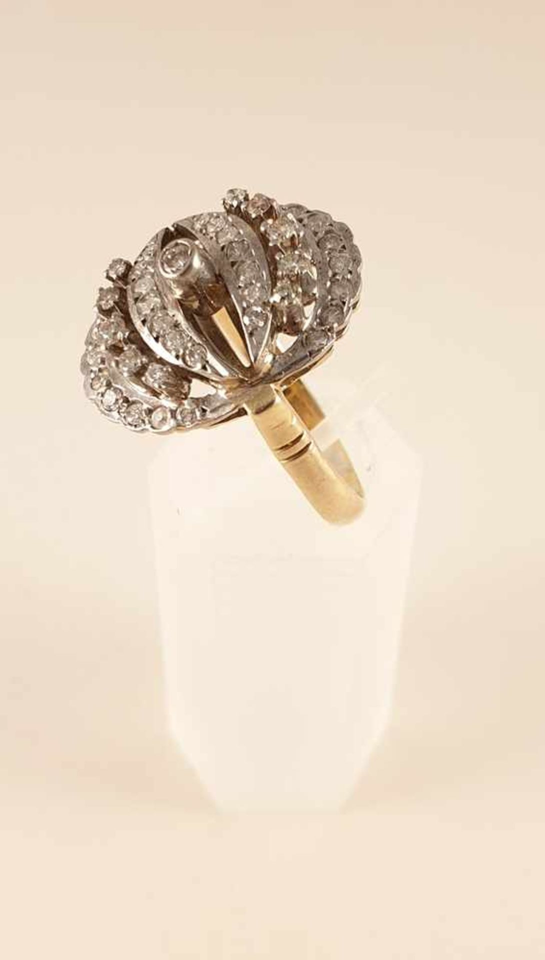 Art Deco Diamant Ring, zus.ca. 1ct , Gold 750 , Dm: 20x18mm , RW60 , Gewicht: 7,5g - Bild 2 aus 3