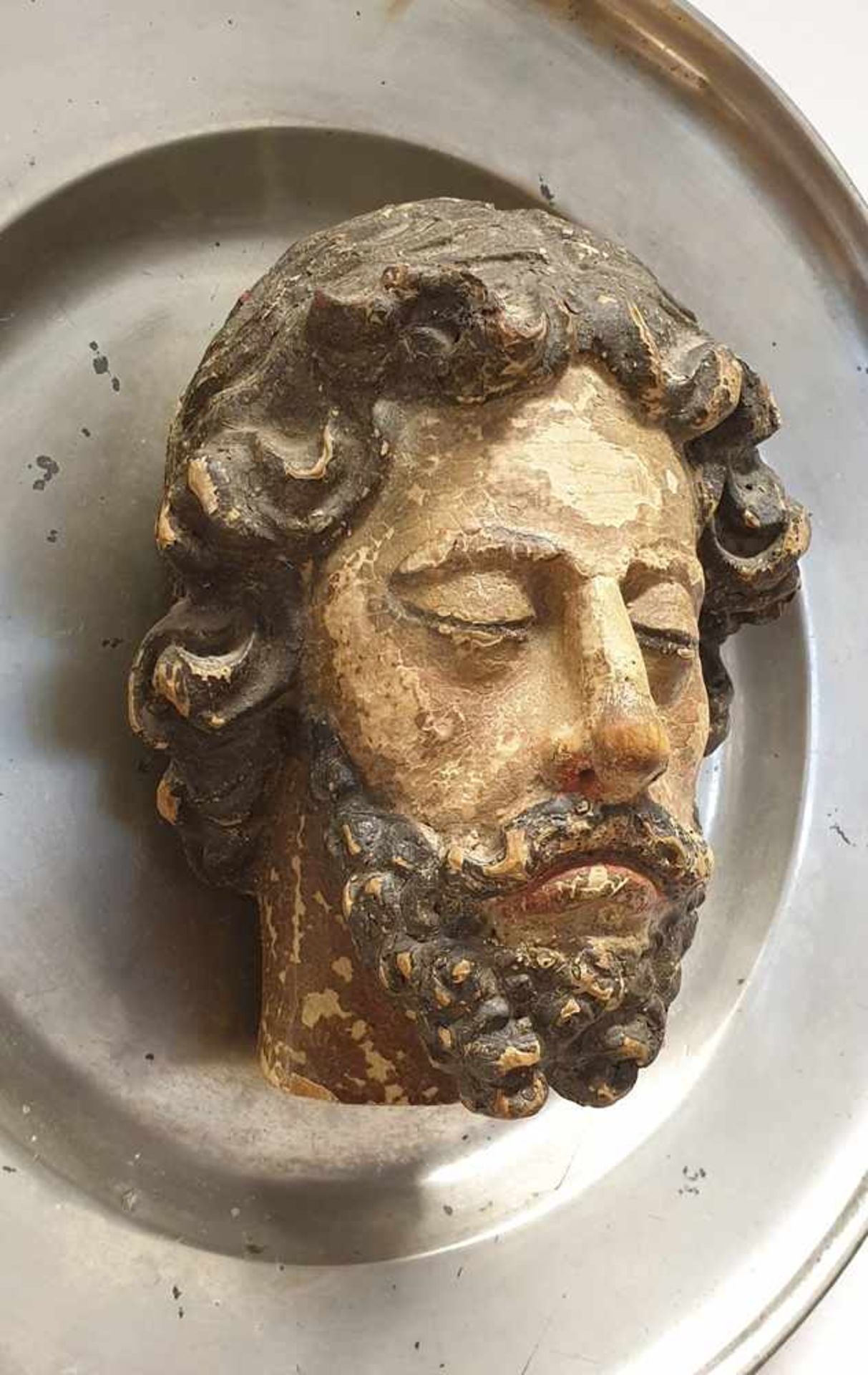 Johannesteller , Kopf Joannes des Täufers Holz geschnitzt gefasst , 16. Jhd, Zinn Teller aus - Image 4 of 6