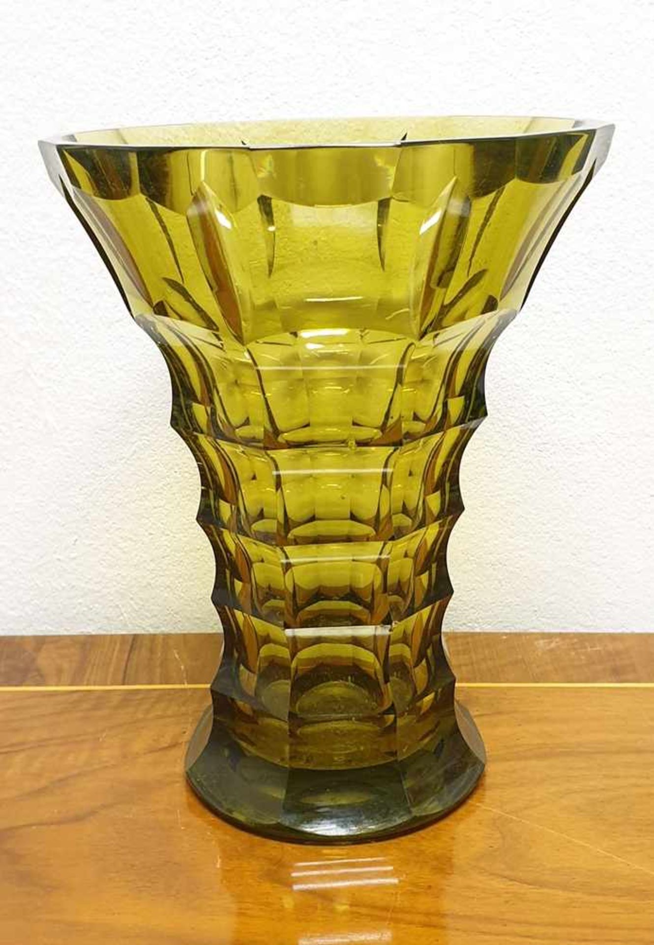 Vase, 1.Drittel 20.Jahrhundert, Höhe: 23cm , Durchmesser: ca. 18cm - Image 2 of 4