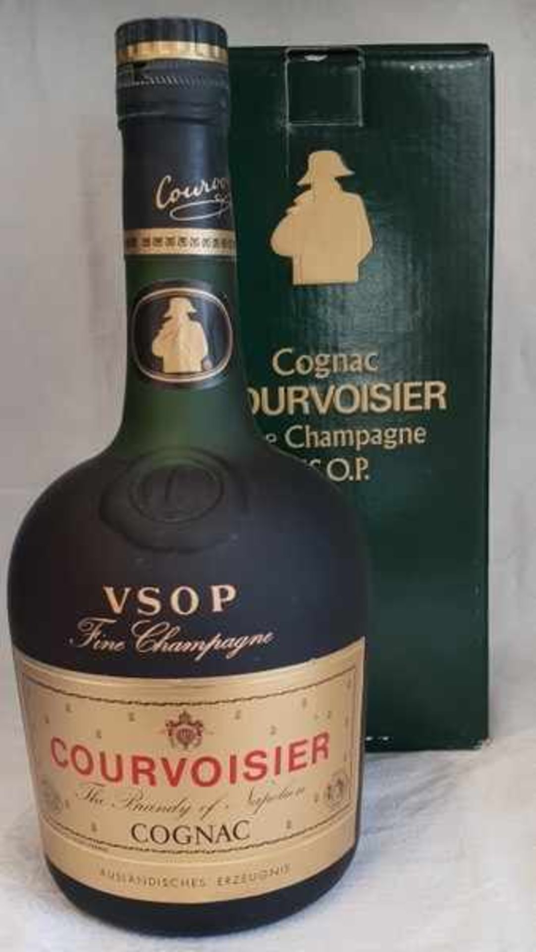 Cognac Courvoisier Fine Champagne V.S.O.P. im Originalkarton, ungeöffnert<