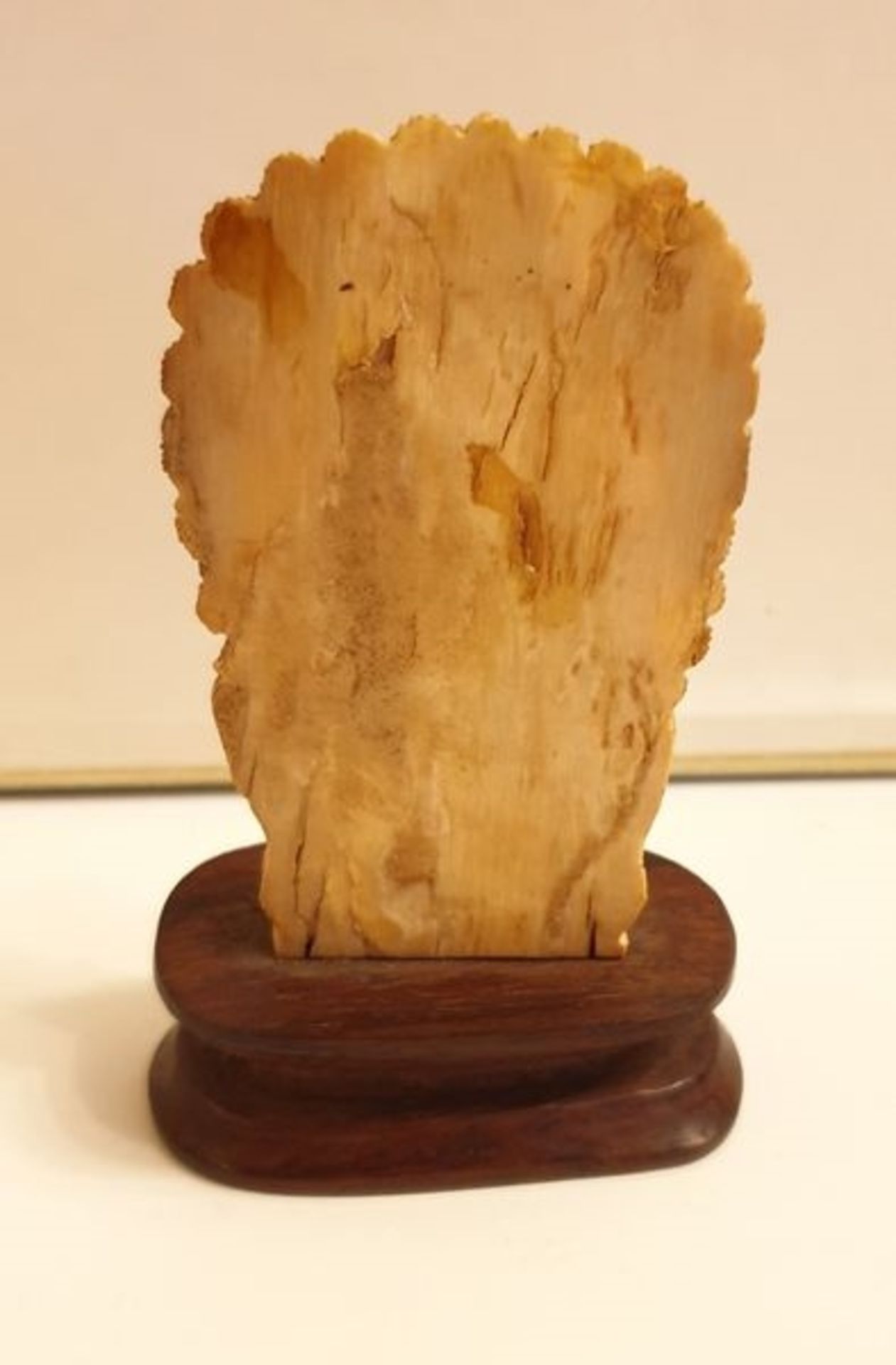 Ganesha, Elfenbein geschnitzt, 17./18. Jahrhundert, Höhe mit Holzsockel: 10cm, Holzsockel aus - Image 3 of 3