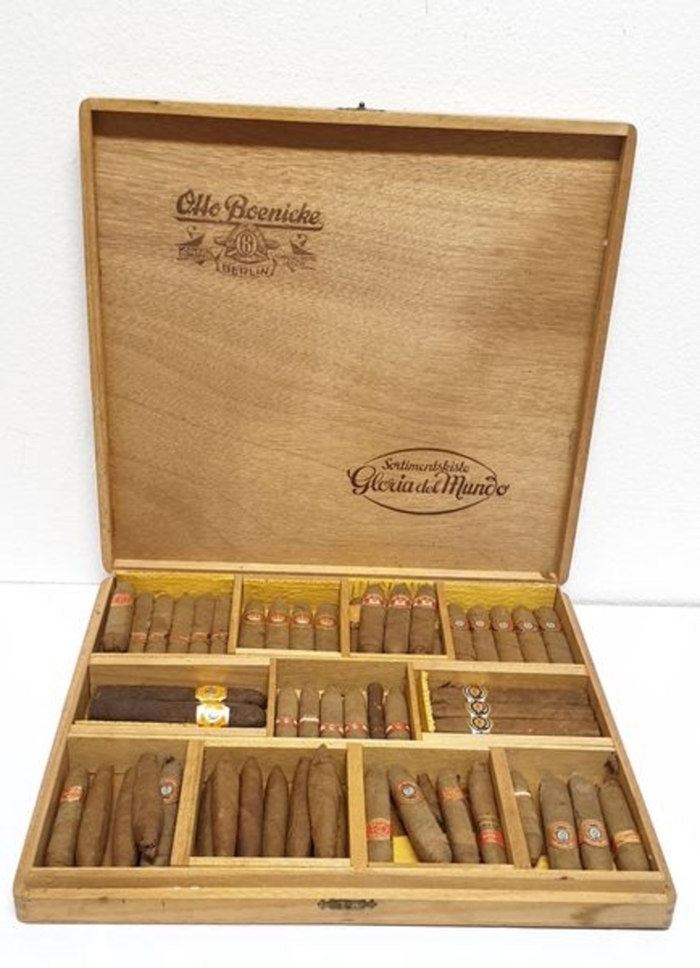 Zigarrenkiste von Otto Boenicke , 40/50er Jahre , gefüllt mit 57 Stück Zigarren, Größe Kiste: