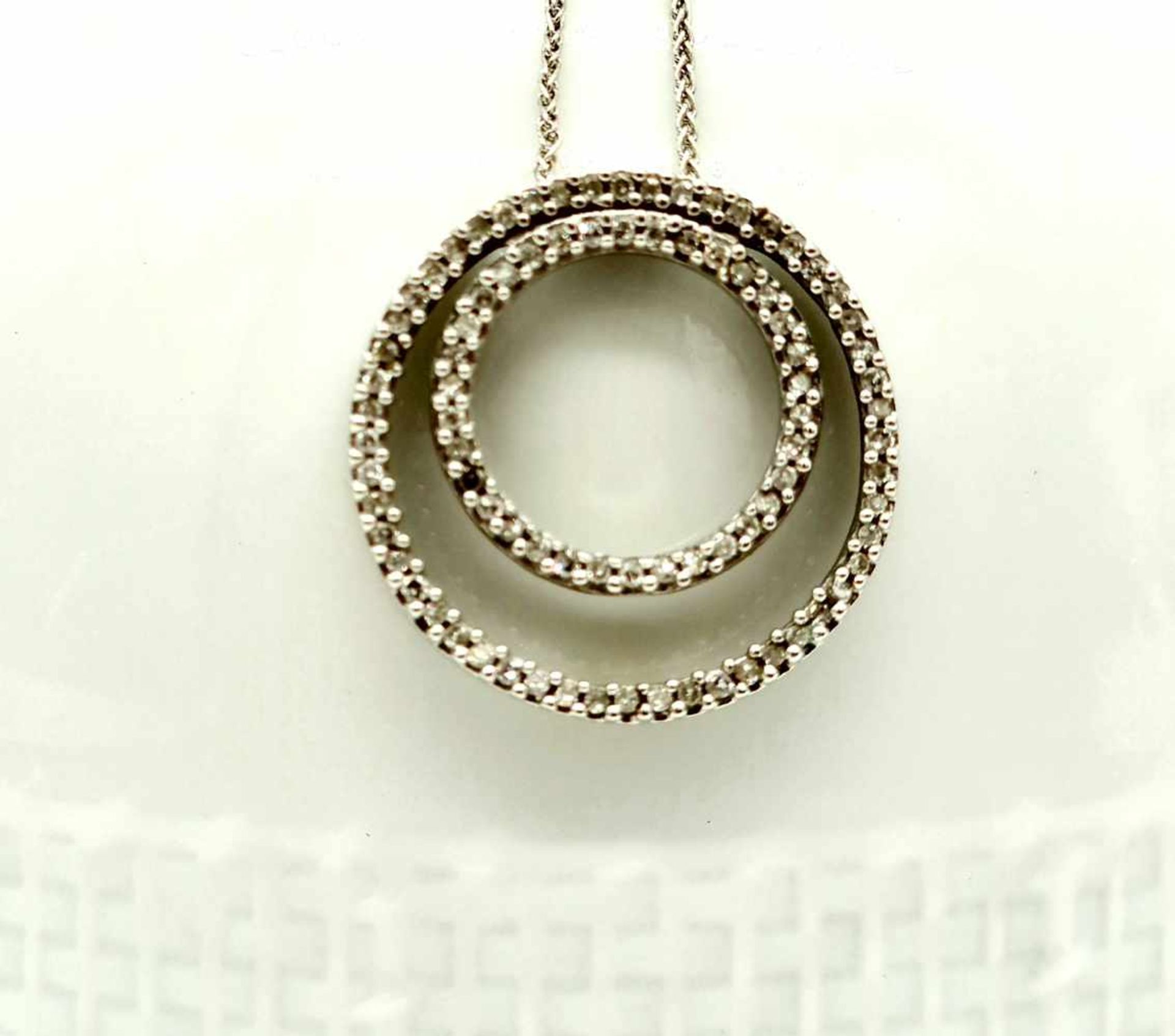Diamantanhänger mit Halskette , Gold 585, Ketten Länge: 44cm, Diamantanhänger Durchmesser: - Bild 2 aus 2