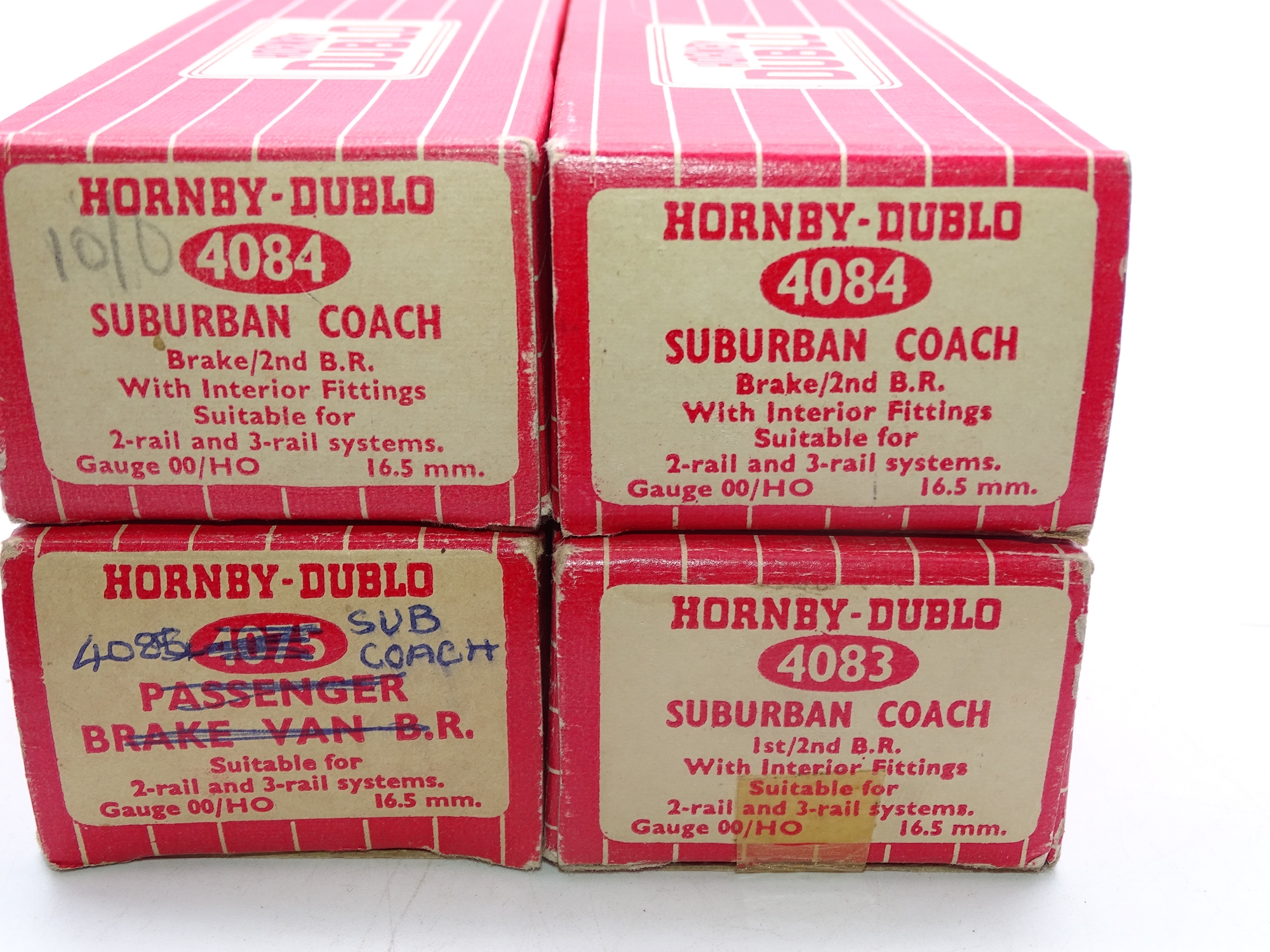 OO Gauge: A group of HORNBY DUBLO Super Detail Suburban coaches in BR livery, comprising 1x 4083 and - Image 2 of 2