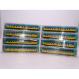 N Gauge: American Outline: A group of RIVAROSSI passenger cars in Chicago and North Western Livery -