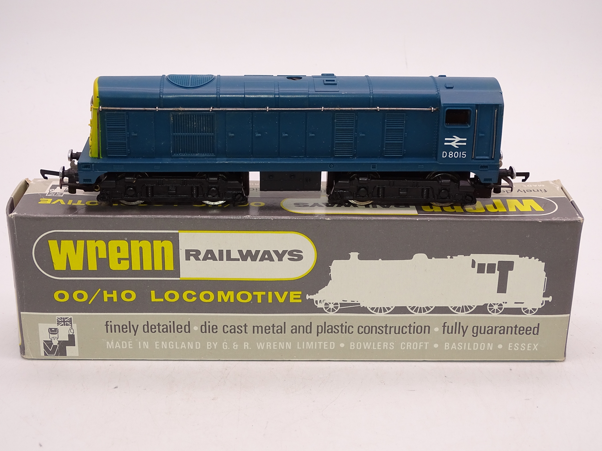 OO Gauge: A WRENN W2230NP Class 20 unpowered diesel locomotive in BR blue numbered D8015. VG in a