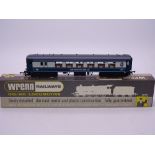 OO Gauge: A WRENN W3005NP Brighton Belle non-powered trailer car in BR blue/grey as issued in