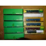 N Gauge: A group of vintage MINITRIX BR coaches as lotted - G in F/G boxes (11)