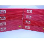 OO Gauge: A group of HORNBY DUBLO Super Detail Mark 1 coaches all in BR(W) livery, comprising 1x