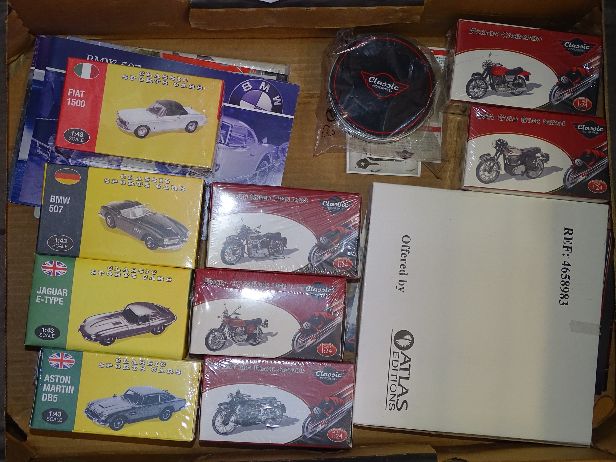 A tray of ATLAS editions - 'Classic Sport Cars' and 'Classic Motorbikes' Collectable models - VG/E
