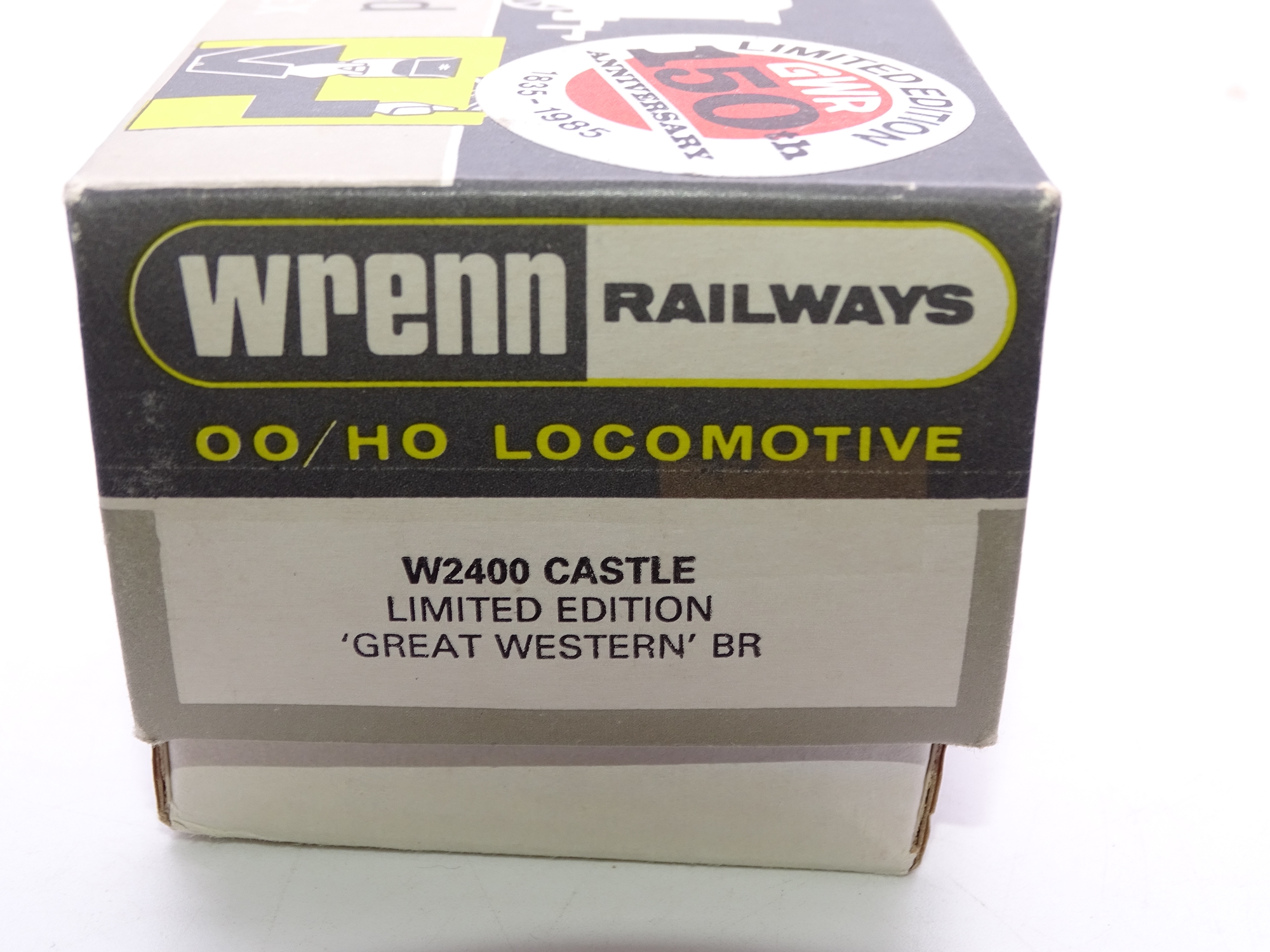 OO Gauge: A WRENN W2400 Castle class steam locomotive in BR green "Great Western", limited edition - Image 2 of 2