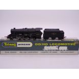 OO Gauge: A WRENN W2224 Class 8F steam locomotive in BR black numbered 48073. VG in a G incorrect