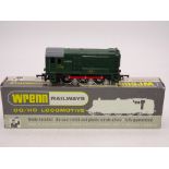 OO Gauge: A WRENN W2231NP class 08 non-powered diesel locomotive in BR green, numbered D3768. VG-E