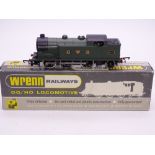 OO Gauge: A WRENN W2280 Class N2 steam tank locomotive in GWR green, numbered 8230. VG-E in a VG