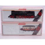 N Gauge: A pair of ARNOLD digital N Gauge German Outline locomotives comprising an 82921 VT89