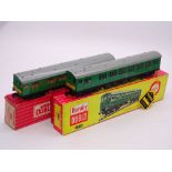 OO Gauge: A HORNBY DUBLO 2250 / 4150 2-rail Electric Motor Coach and Driving Trailer Suburban EMU