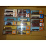 N Gauge: A group of European Outline freight wagons by ROCO, RIVAROSSI etc - VG in G/VG boxes (17)