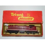 OO Gauge Model Railways: A TRI-IANG R155 RS2 Switcher Diesel locomotive in rare early TRI-IANG