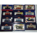 OO Gauge Model Railways: A group of BACHMANN wagons as lotted - VG/E in G/VG boxes (12)