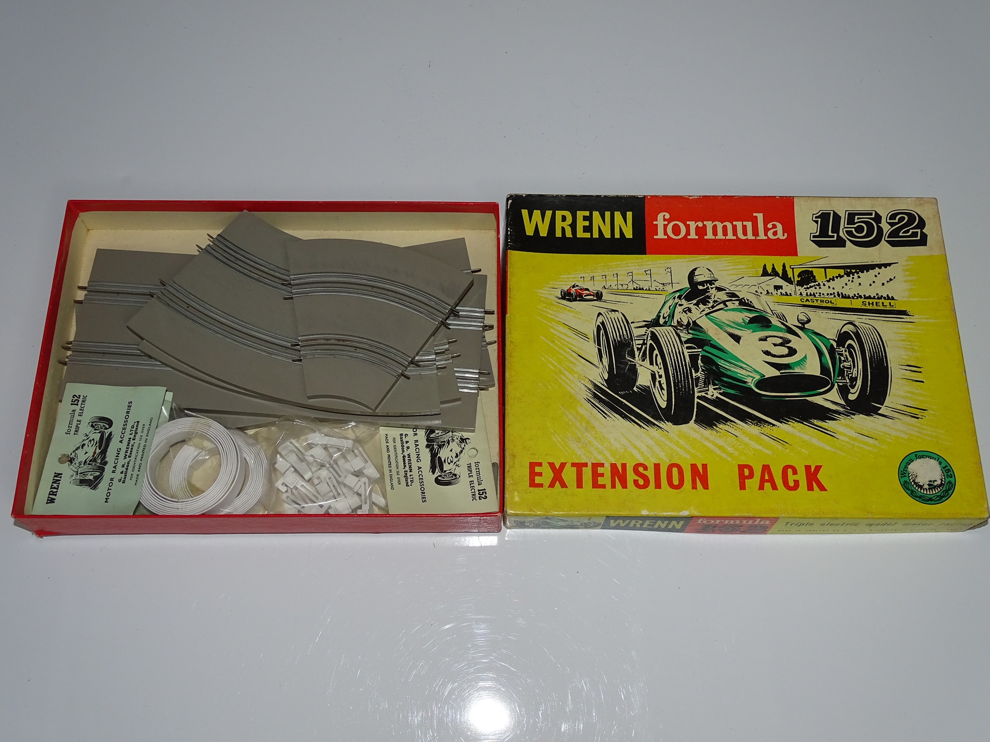 A WRENN Formula 152 Slot Car Track Extension Pack - appears complete - VG in G box