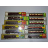 N Gauge Model Railways: A quantity of boxed MINITRIX Mark 1 coaches as lotted - G/ VG in G/VG