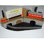 OO Gauge Model Railways: WRENN Model Railways A rare TRI-ANG WRENN cardboard shop display unit (