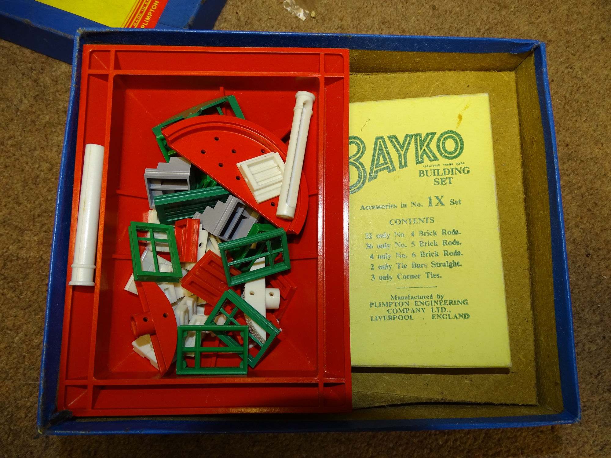 A large quantity of BAYKO building sets (not checked complete) together with a tin containing a very - Image 3 of 17